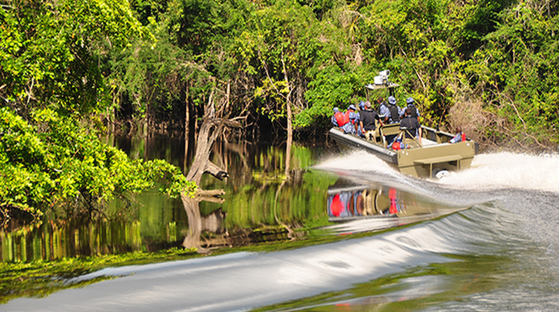 Illustration for article titled These Insane Boats Can Go 50MPH in Just Four Inches of Water
